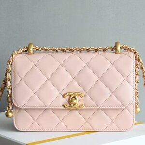 Classic CHANEL Bag: A Stylish and Versatile Choice for Elegance